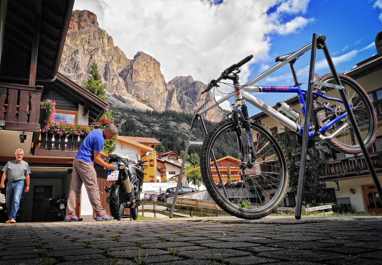 Mountain B&B - La Scalira Corvara In Badia Esterno foto